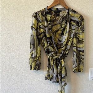 Inc. International Concepts lightweight deep v-neck peplum top, size Large